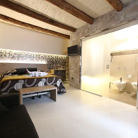 Relais Piazza Del Plebiscito