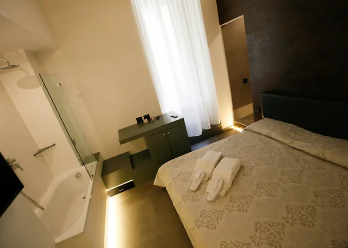 Relais Piazza Del Plebiscito 3*