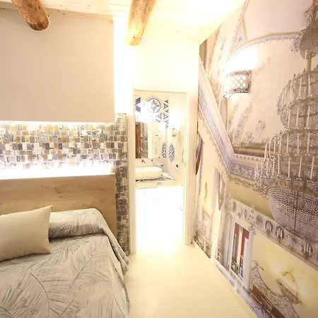 Relais Piazza Del Plebiscito 3*