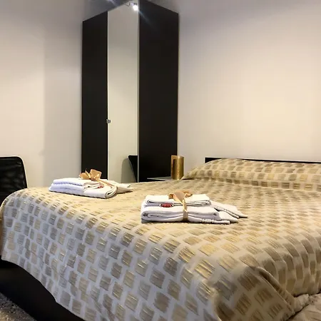 לינה וארוחת בוקר Relais Piazza Del Plebiscito 4*