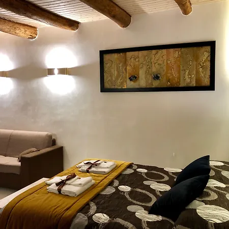 Relais Piazza Del Plebiscito Bed & Breakfast 3*