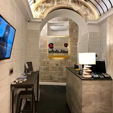 Relais Piazza Del Plebiscito 4*