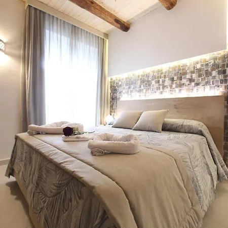 Frühstückspension Relais Piazza Del Plebiscito 3*