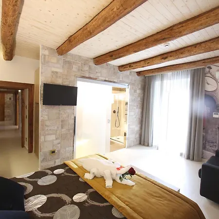 Relais Piazza Del Plebiscito 3* Neapel