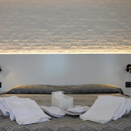 Relais Piazza Del Plebiscito Naples