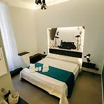 Relais Piazza Del Plebiscito Bed & Breakfast Naples