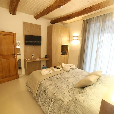 Relais Piazza Del Plebiscito Bed & Breakfast Neapol