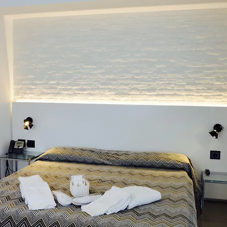 Relais Piazza Del Plebiscito 4* Neapol