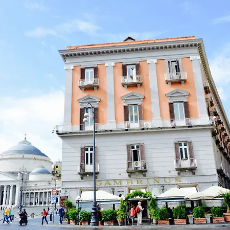 Relais Piazza Del Plebiscito Bed and breakfast Nápoles