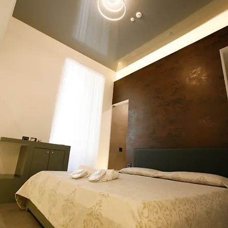 فندق مبيت وإفطار Relais Piazza Del Plebiscito نابولي