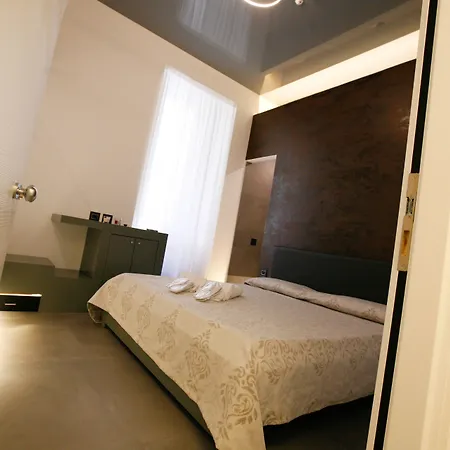 فندق مبيت وإفطار Relais Piazza Del Plebiscito