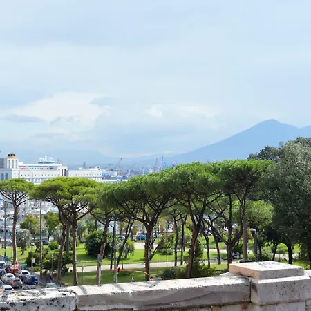 فندق مبيت وإفطار Relais Piazza Del Plebiscito نابولي