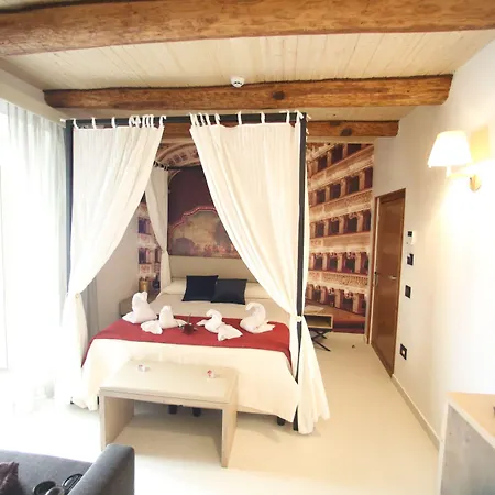 Relais Piazza Del Plebiscito نابولي